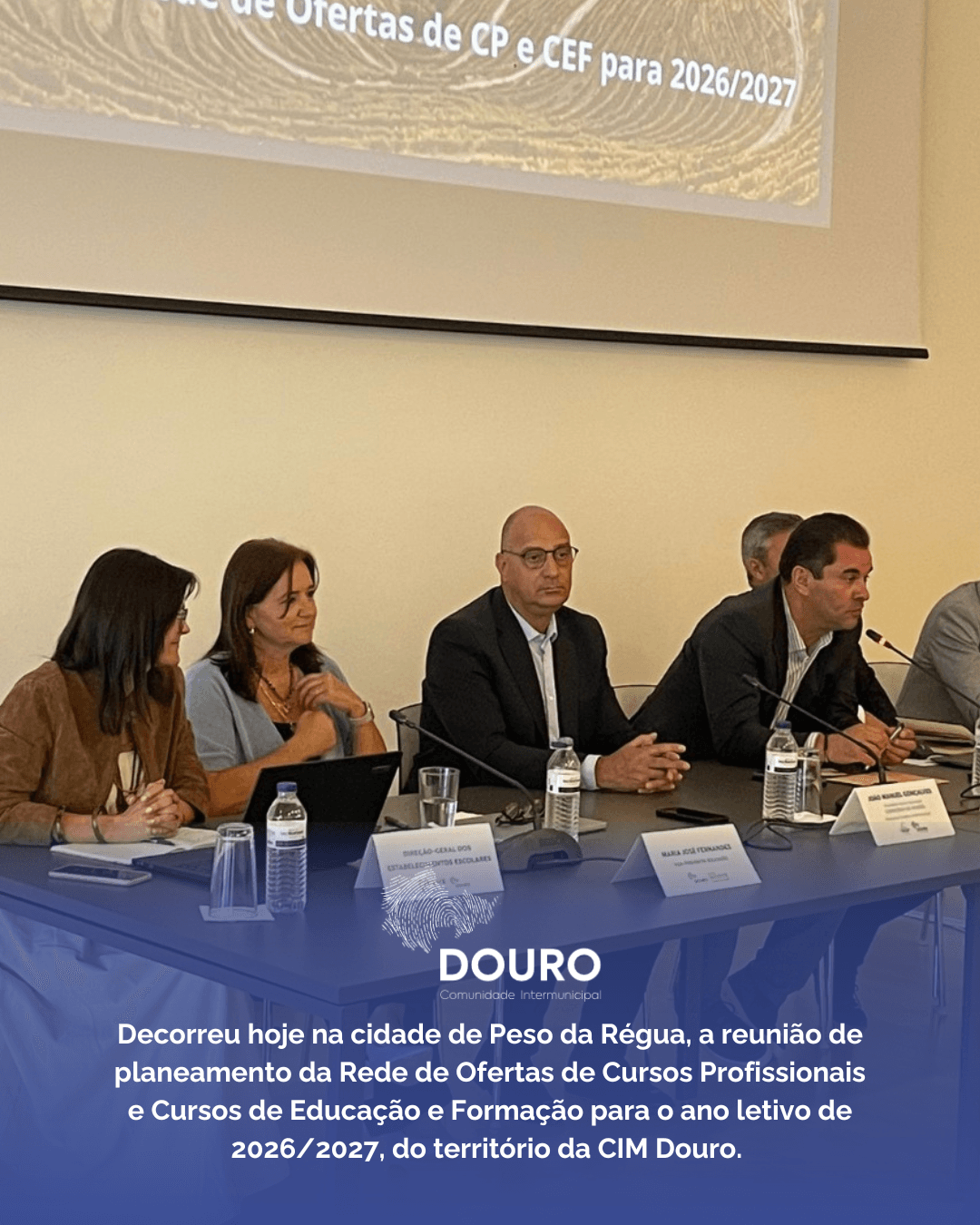Reunião de planeamento da Rede de Ofertas de Cursos Profissionais e Cursos de Educação e Formação para o ano letivo de 2026/2027